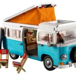 LEGO® Volkswagen T2 Kampeerbus huren bij Terschelling Bricks
