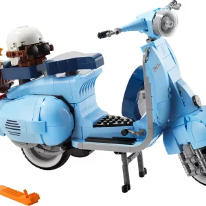 LEGO® Vespa 125 huren bij Terschelling Bricks