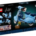 LEGO® Vespa 125 huren bij Terschelling Bricks